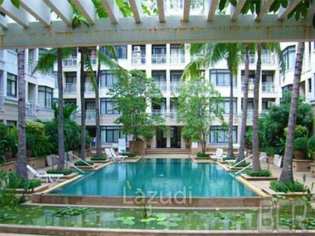 Green Point Silom