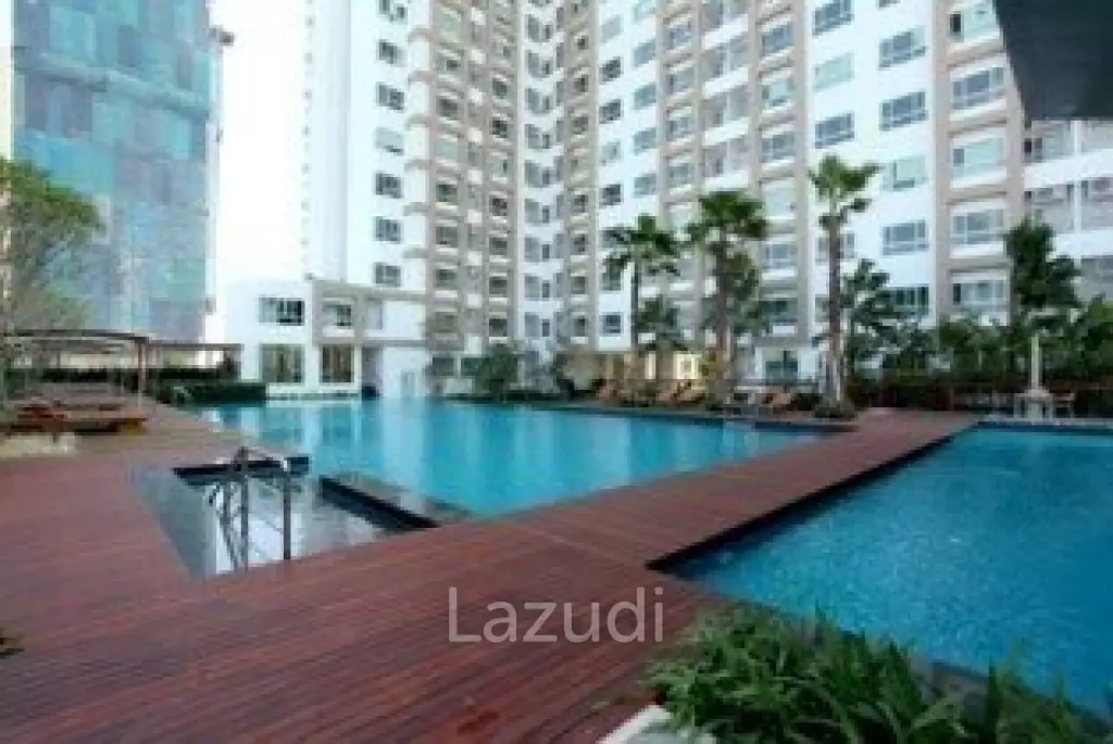 70 sqm high floor condo Hive Sathorn Khlong San Bangkok