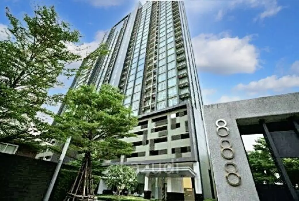 70 sqm high floor condo Hive Sathorn Khlong San Bangkok