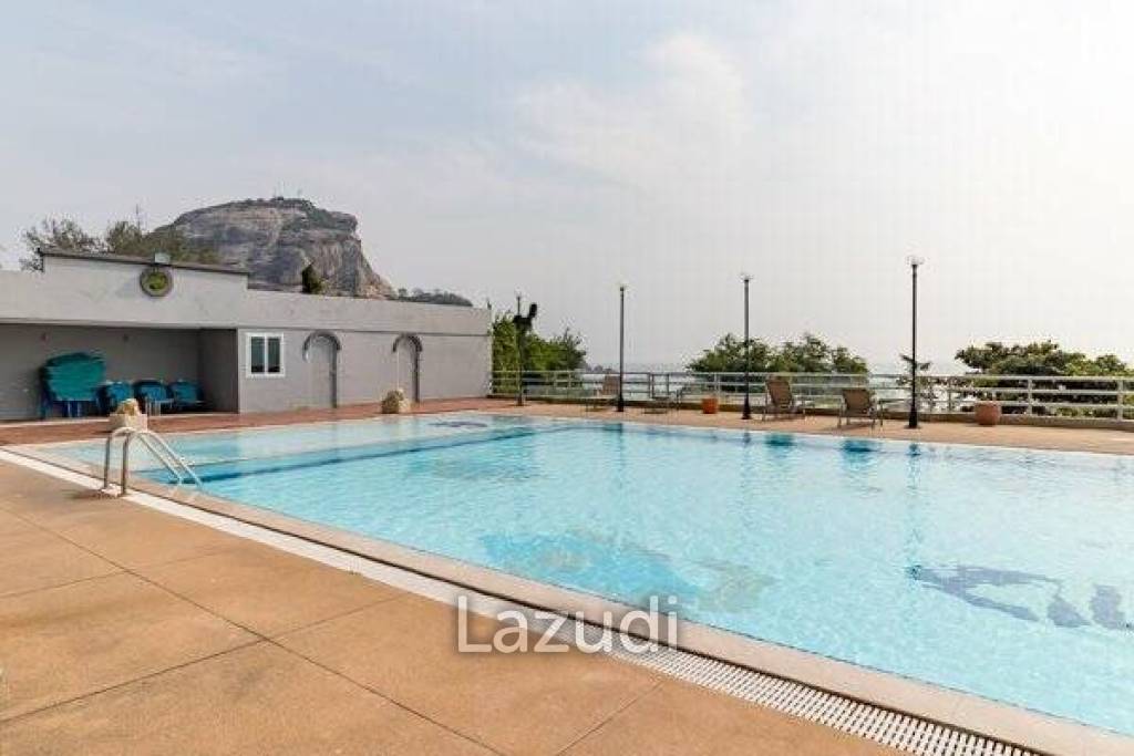 2 Bed Condo With Sea And Mountain Views
