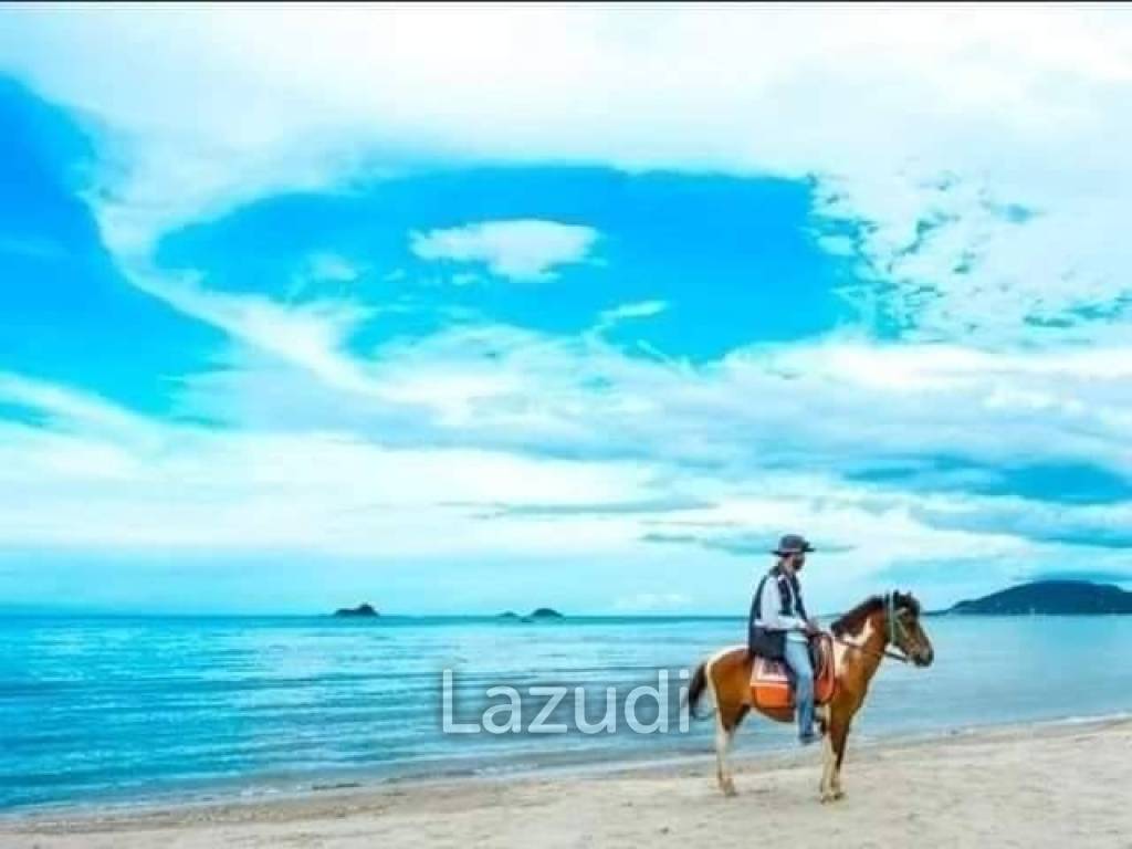 2 Bed Condo With Sea And Mountain Views
