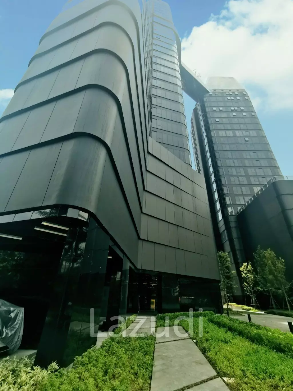 45 sqm modern 1 bedroom condo on 14th floor Ideo Q Sukhumvit 36 Khlong Toei Bangkok