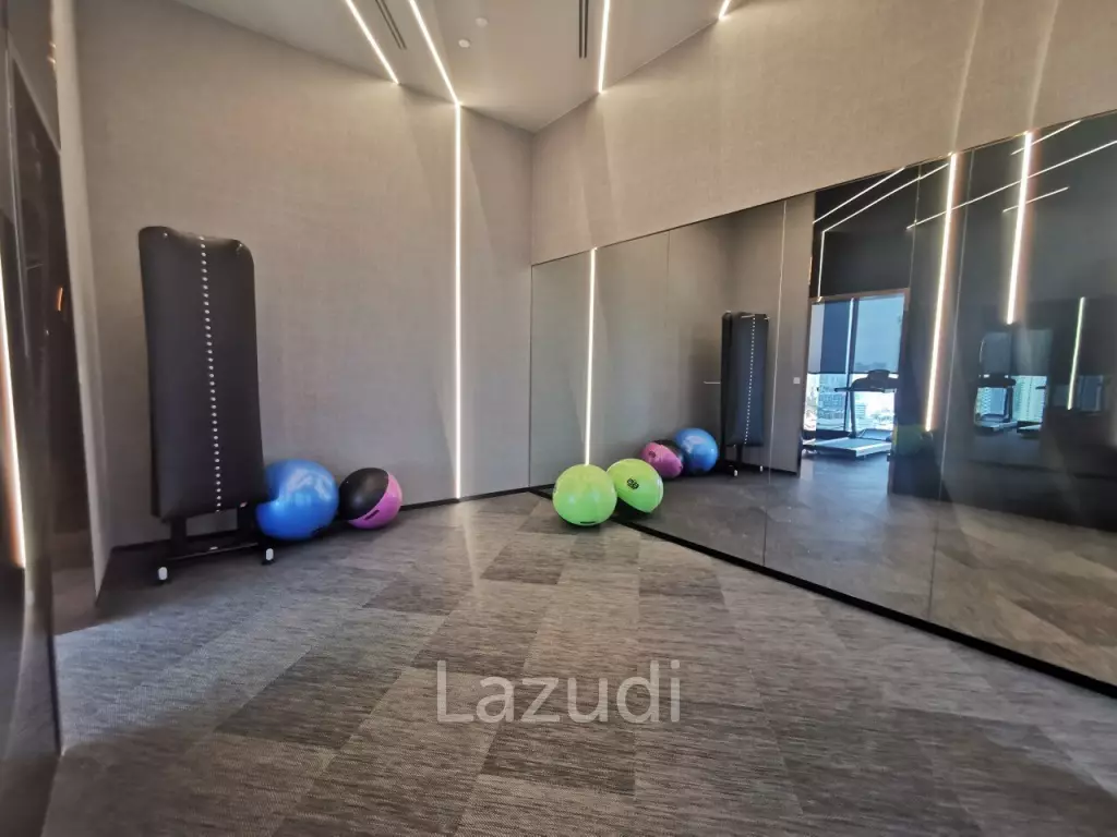 45 sqm modern 1 bedroom condo on 14th floor Ideo Q Sukhumvit 36 Khlong Toei Bangkok