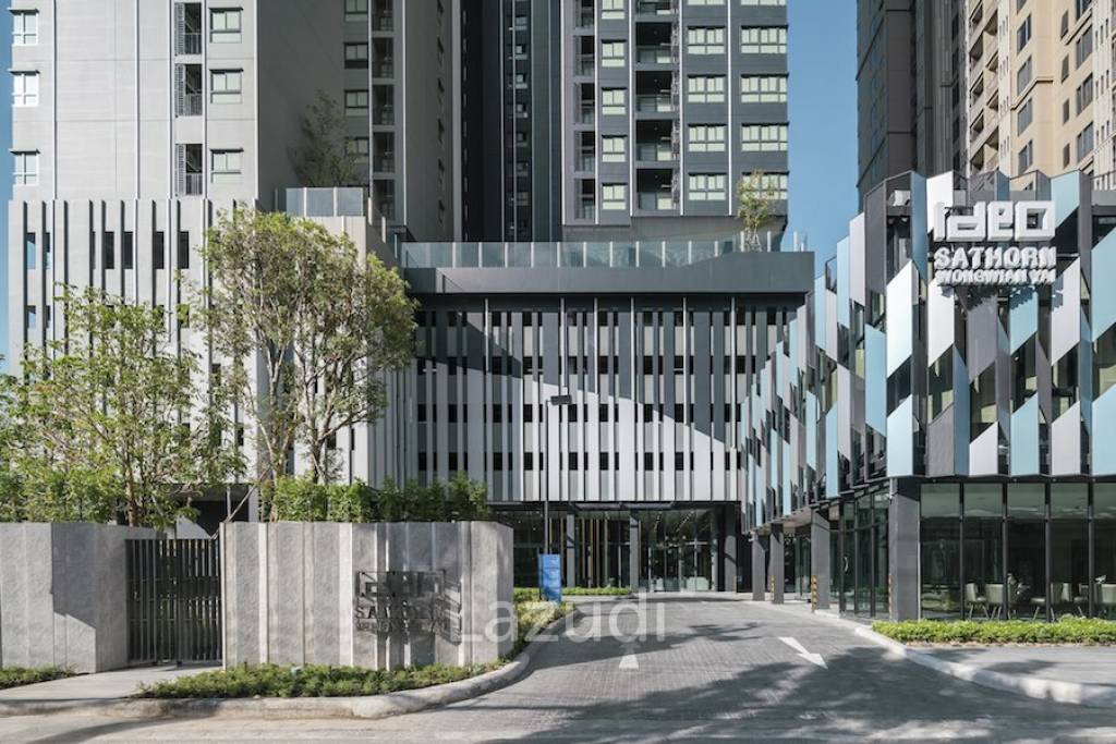 Ideo Sathorn-Wongwian Yai