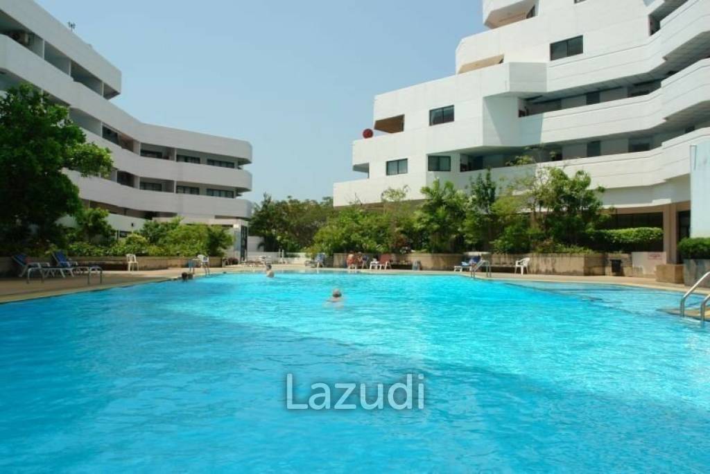 4 Beds 5 Baths 311 SQ.M. Jomtien Beach Paradise Village