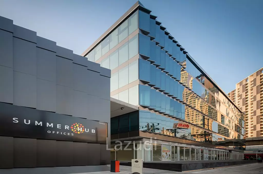 Retail space for rent at Summer Hub