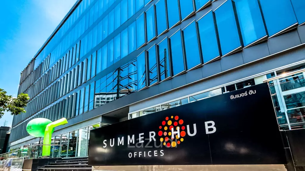 Retail space for rent at Summer Hub