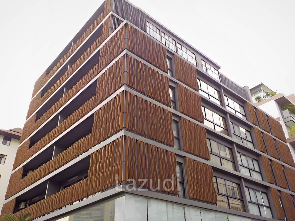 Montrose Court