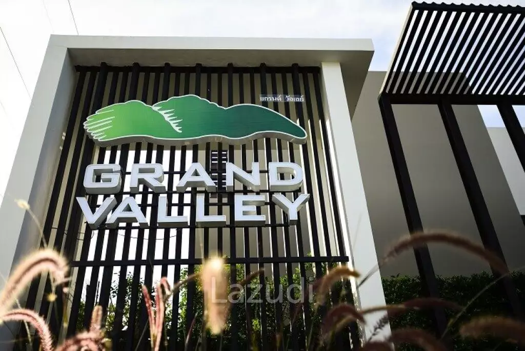 Pool Villa for Sale at Grand Valley Pattaya