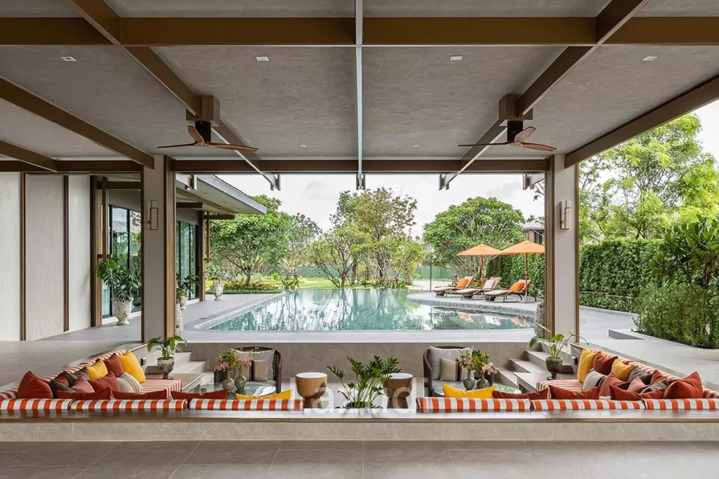 4 Bed 4 Bath 280 SQ.M Burasiri Krungthep Kreetha