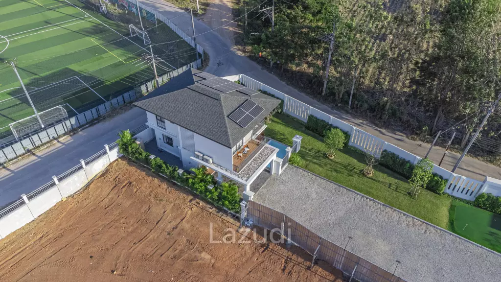 3 Beds 4 Baths 450 SQ.M Rungsii Village