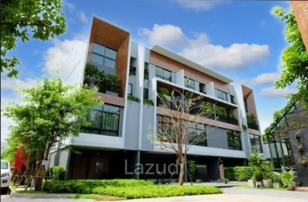 3 Bed 3 Bath 125 SQ.M Arden Pattanakarn