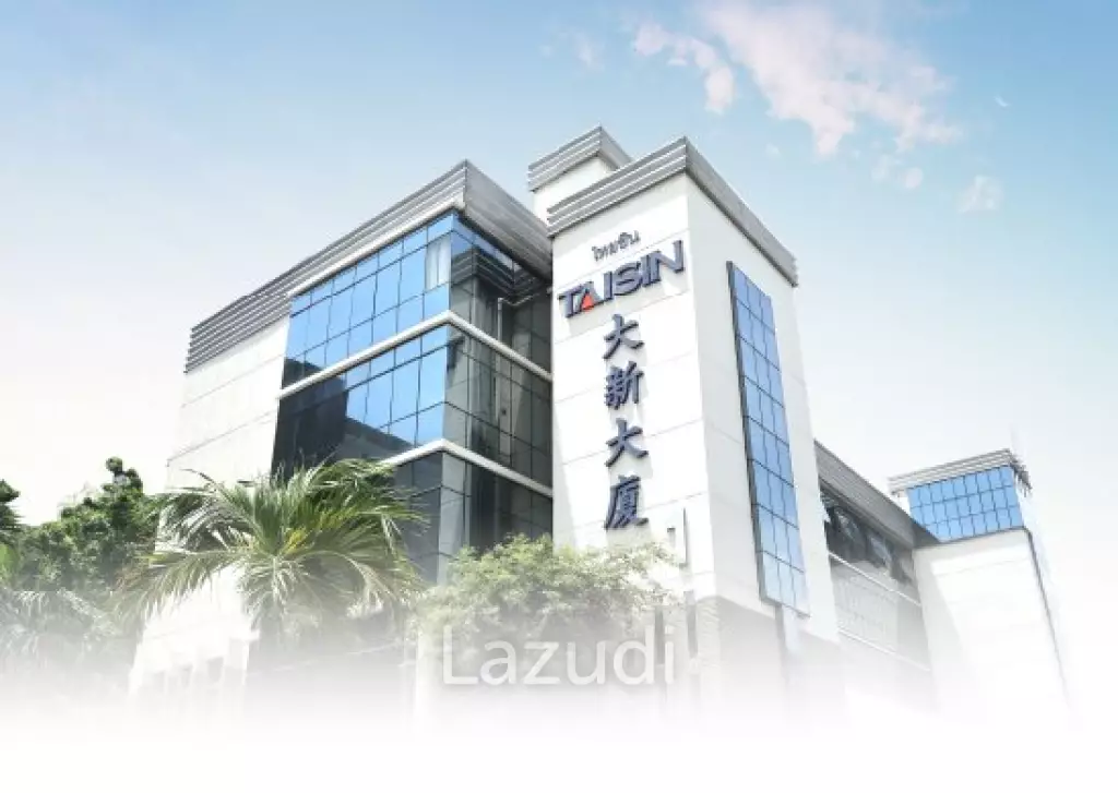 Ultra Luxury Office Space for rent in Phrakhanong