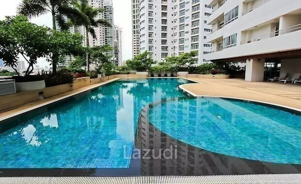 3 Bed 3 Bath 230 SQ.M Krungthep Thani Tower