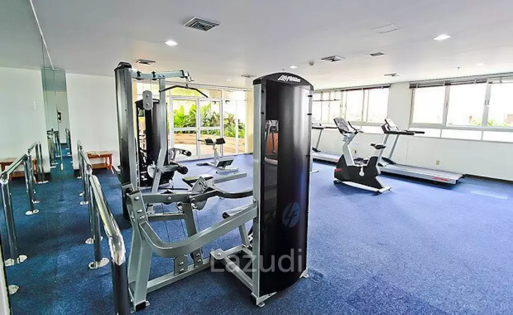 3 Bed 3 Bath 230 SQ.M Krungthep Thani Tower