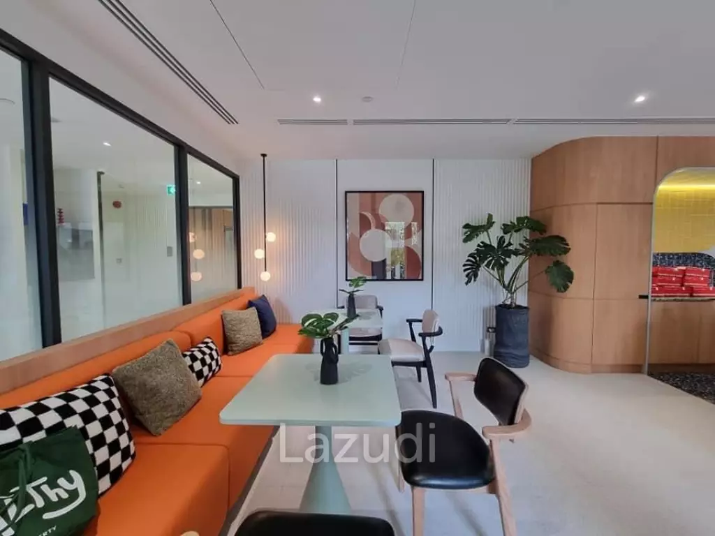 Modern 1-Bedroom Condo in Phra Khanong Bangkok