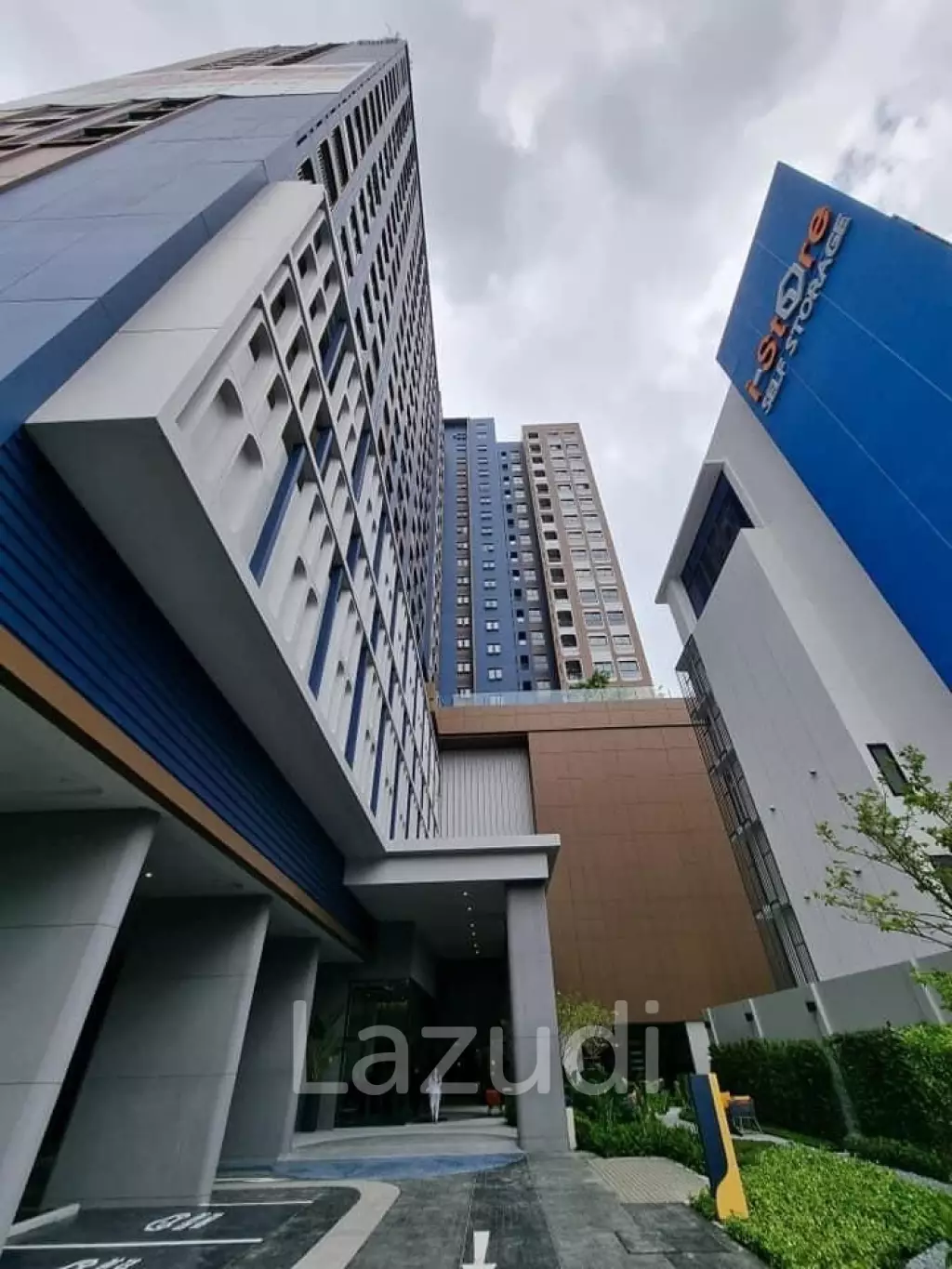 Modern 1-Bedroom Condo in Phra Khanong Bangkok