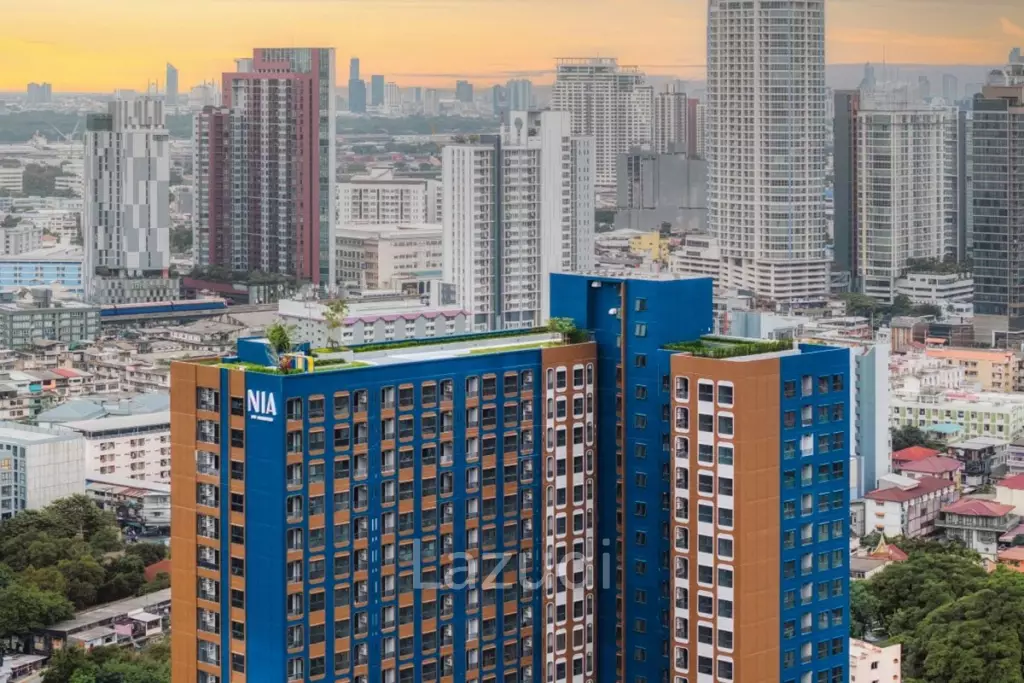 Modern 1-Bedroom Condo in Phra Khanong Bangkok