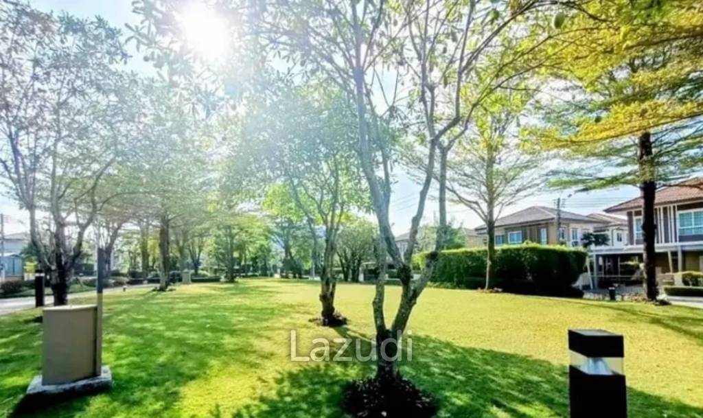 3-Bedroom House with Private Pool for Rent Near BISP