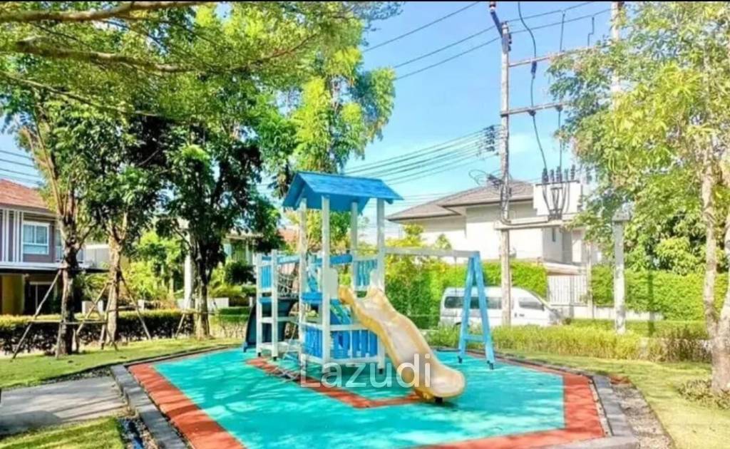 3-Bedroom House with Private Pool for Rent Near BISP
