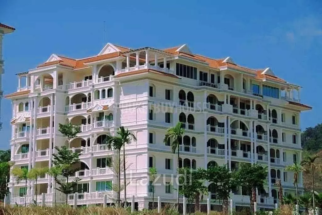 Spacious  2-Bedroom Condo with Scenic Views in Kathu