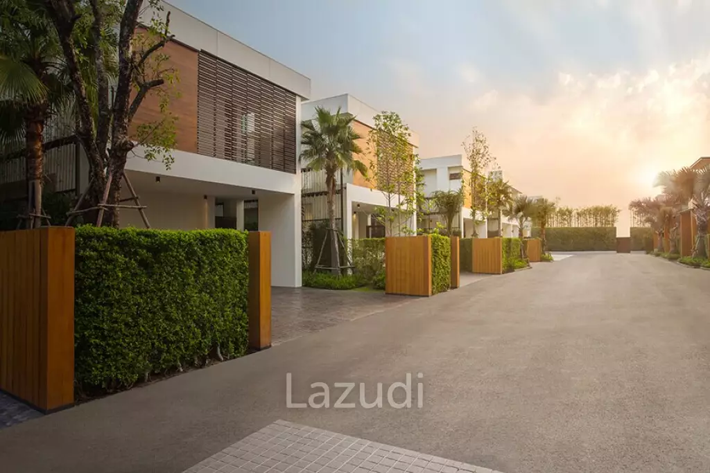 Two stories villa in It'z Time. 3 bed, 3 bath.