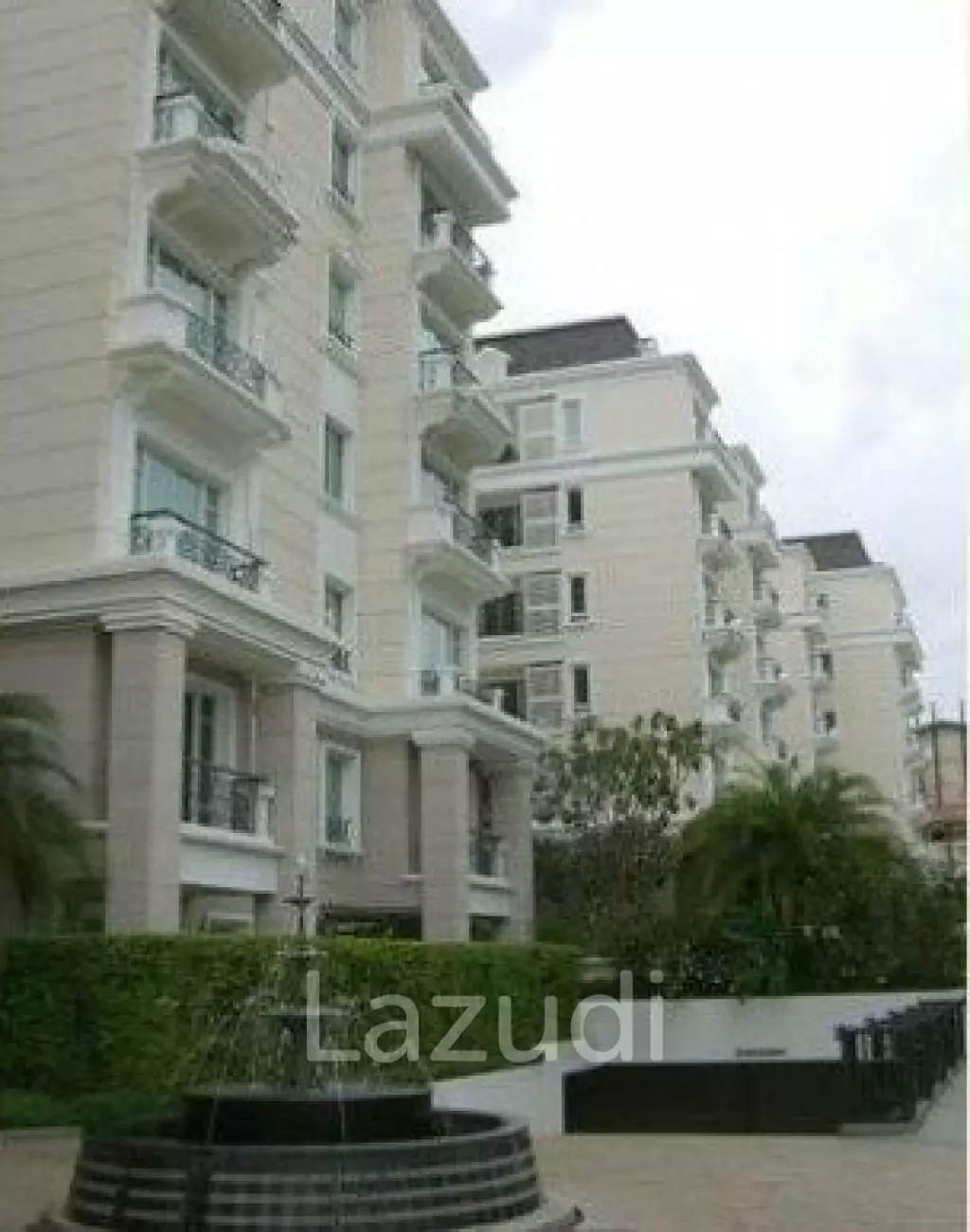 3 Bed 4 Bath 132 SQ.M La Vie En Rose Place