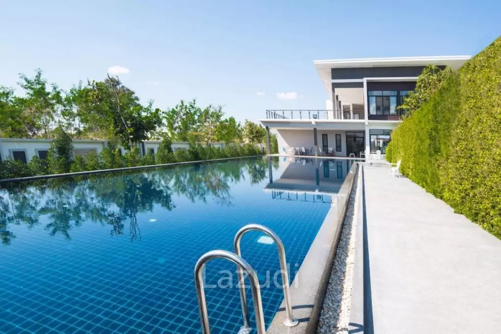 A luxury house with 5 bedrooms for sale