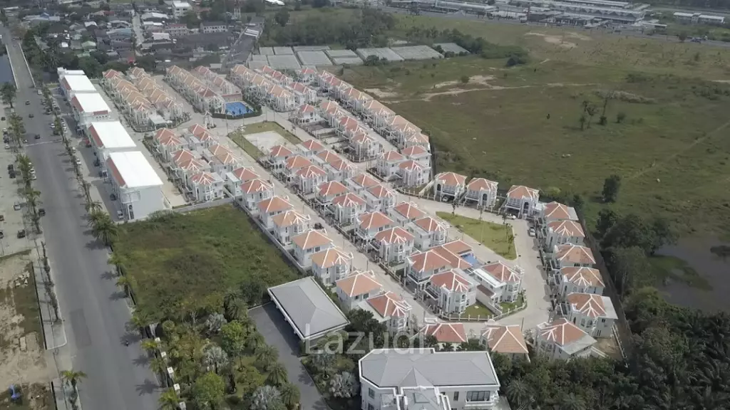 Luxurious 3 Bedroom Detached Villa in Ko Kaeo (near Royal Phuket Marina)