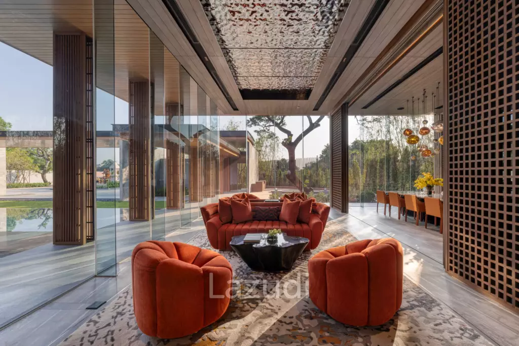 5 Bed 6 Bath 551 SQ.M Siraninn Residences