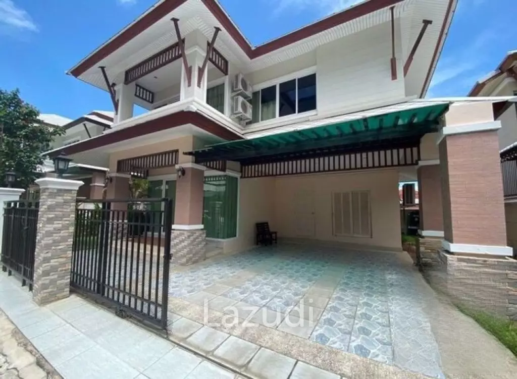 4 Beds 4 Baths 226 SQ.M. The Villas Rachawadee