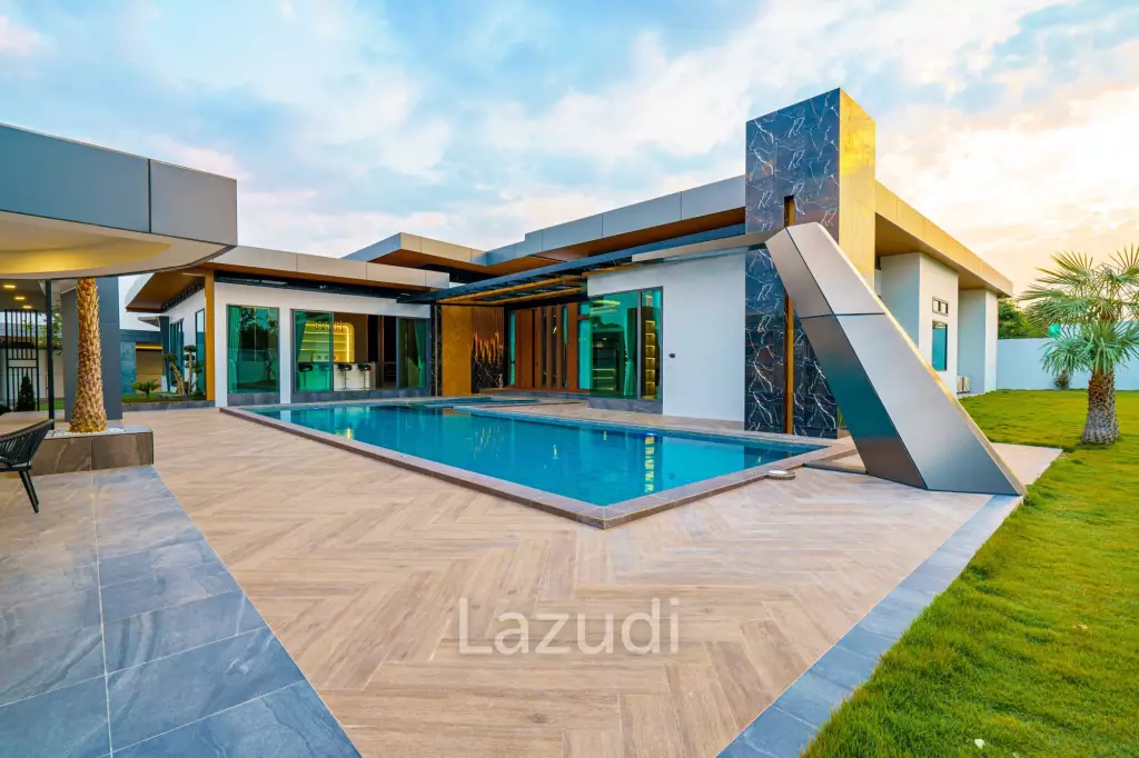 6 Bed 8 Bath 1515 SQ.M. M Mountain Grand Villa