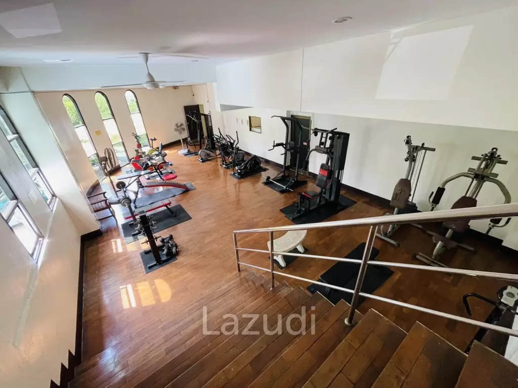 1 Bedroom 2 Bathrooms 54 SQ.M. Center Condotel