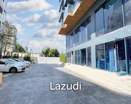 Sapphire Luxurious Condominium Rama 3