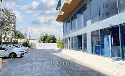 Sapphire Luxurious Condominium Rama 3