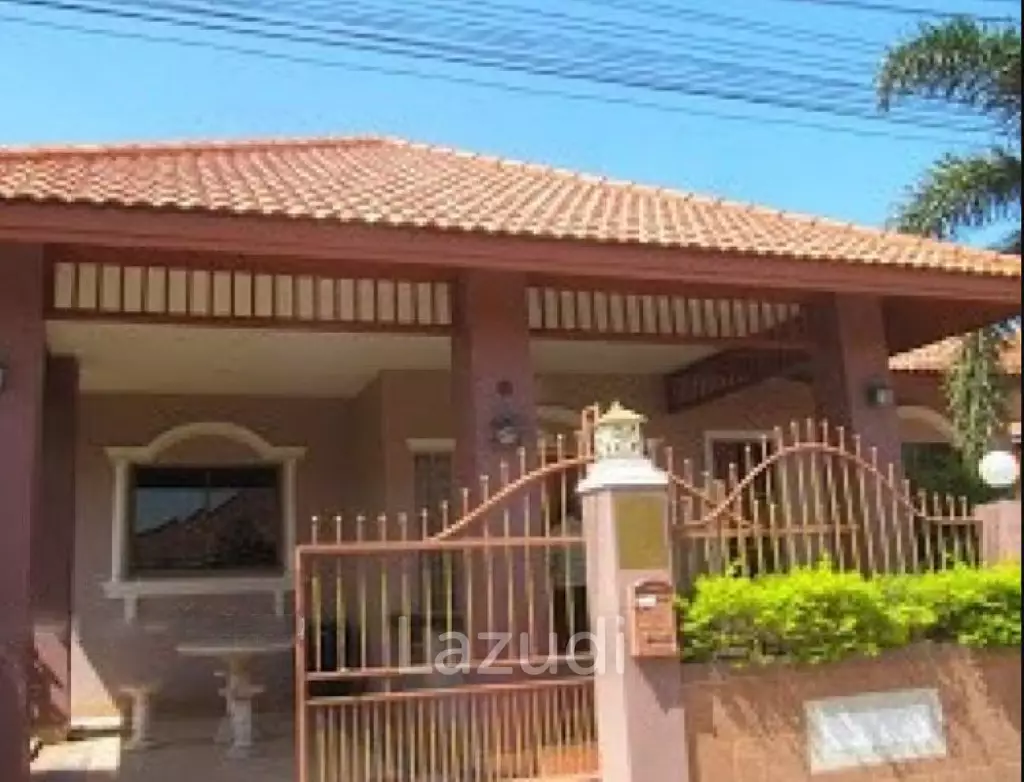 Newly Renovated Pool Villa for Sale at Eakmongkol 8