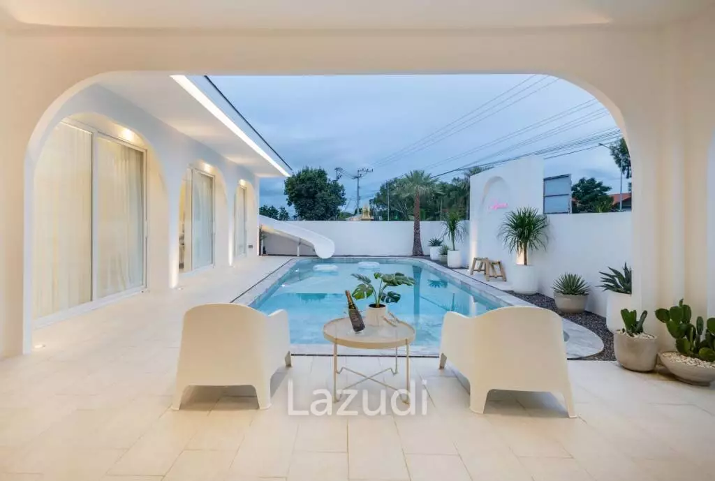 3 Bed 3 Bath 280 SQ.M Cabana Pool Villa