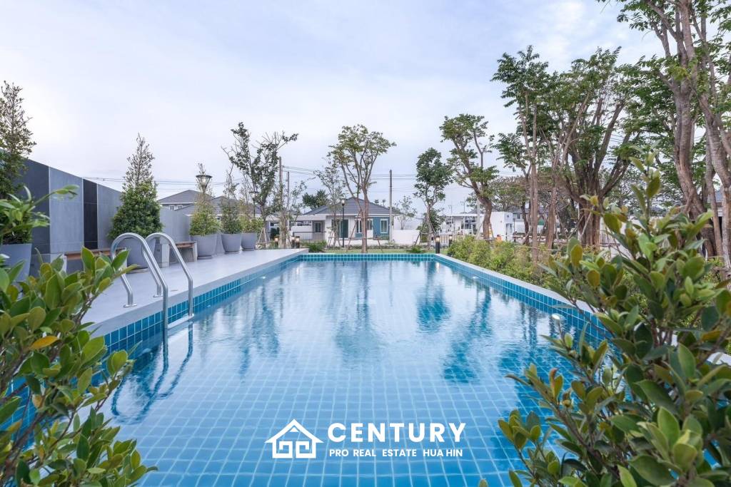 La Vallee Village Town 2