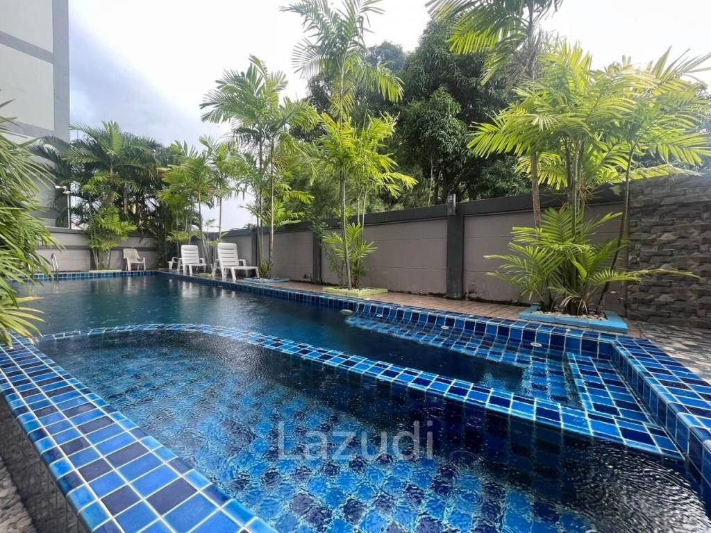 Sea & Sky Condo Bangsaray