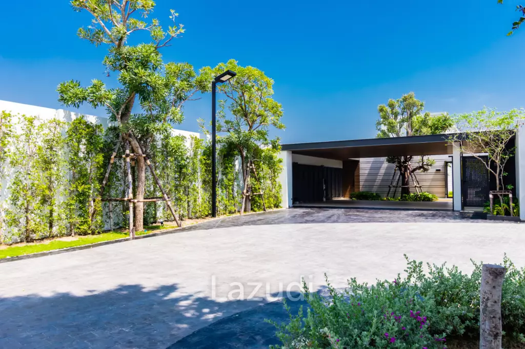 Luxurious 5-Bedroom Kehadfa Grand Villa in Cha-Am