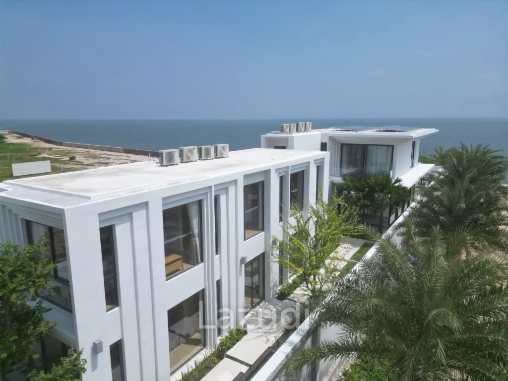 Luxurious 5-Bedroom Kehadfa Grand Villa in Cha-Am