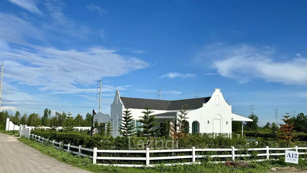 3 Bed 4 Bath 381.25 SQ.M Breeze Hideaway