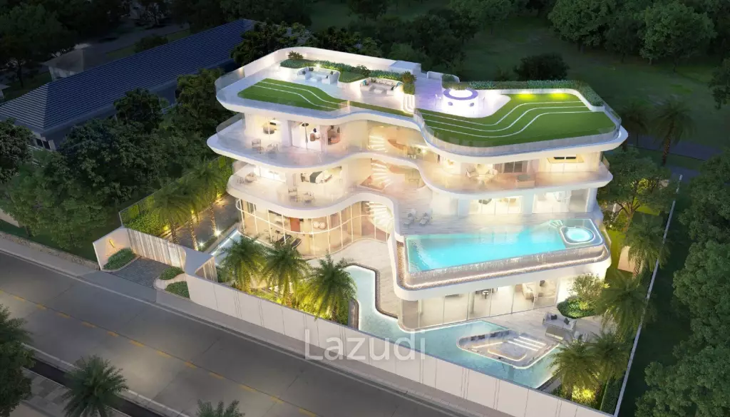 Ultra-Luxurious Beachfront Villa in Pattaya