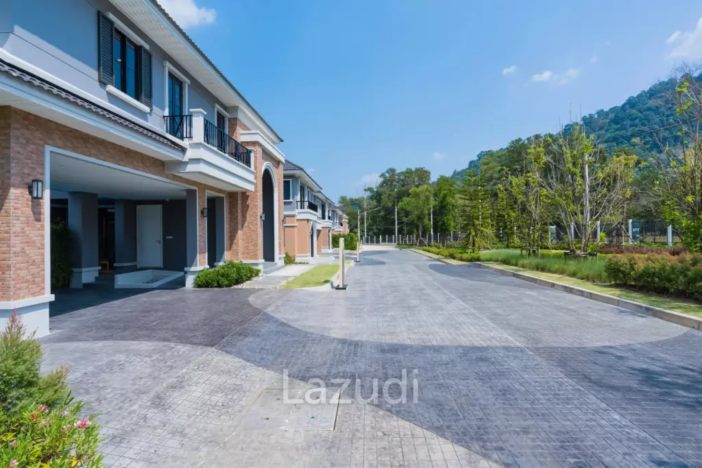 6 Bed 7 Bath 654 SQ.M The Crown Premier Villas