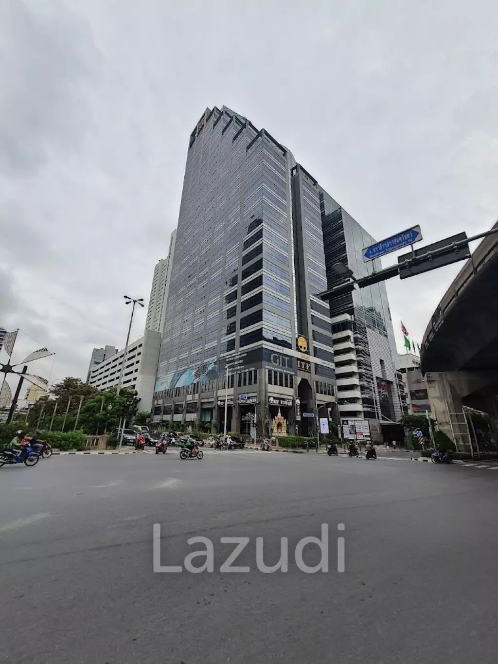 Office Space in Paso Tower Bang Rak, Bangkok