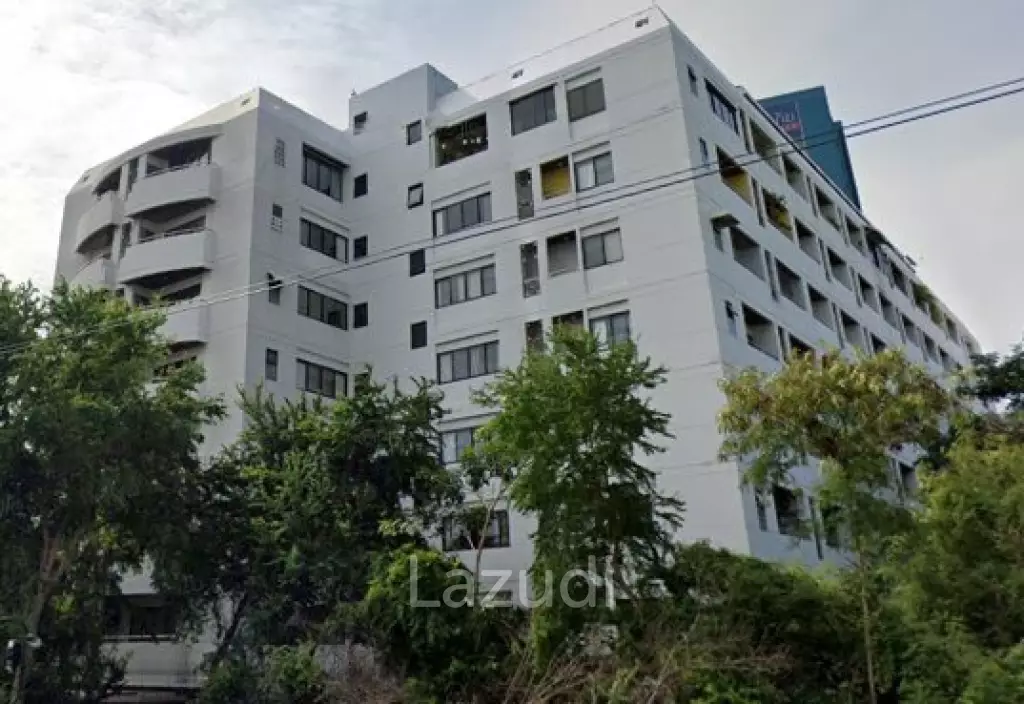 165 sqm 3-Bed Condo on 3rd Floor at Liang Garden Chong Nonsi