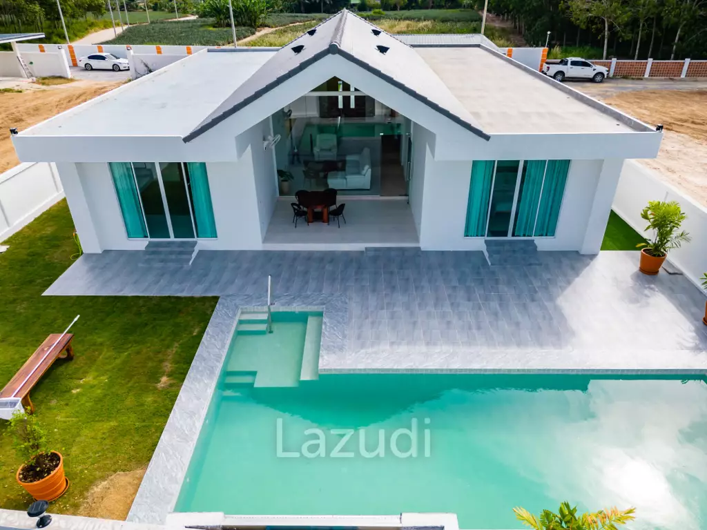 4 Bed 3 Bath 250 SQ.M Weaver Villas