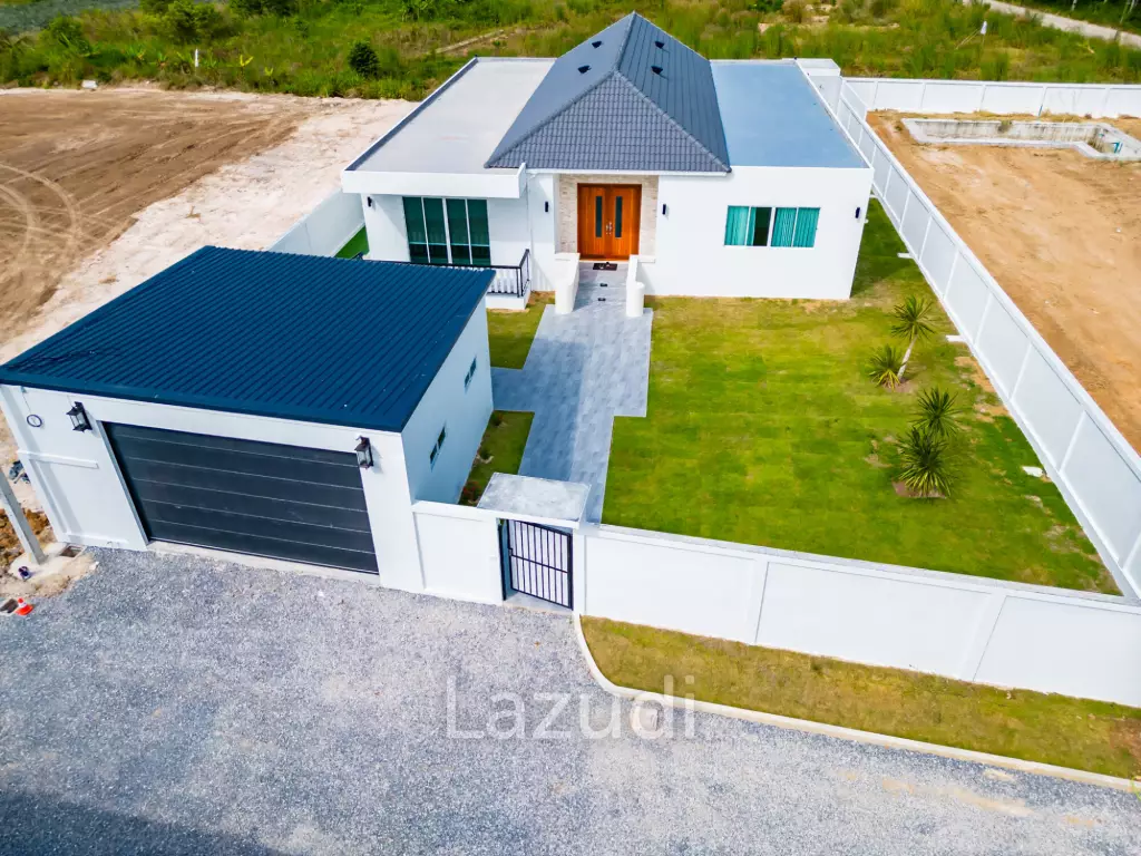 4 Bed 3 Bath 250 SQ.M Weaver Villas