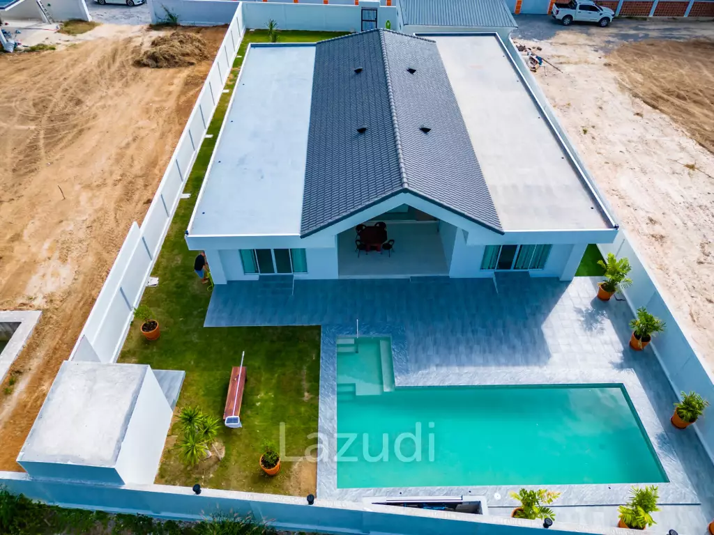 4 Bed 3 Bath 250 SQ.M Weaver Villas