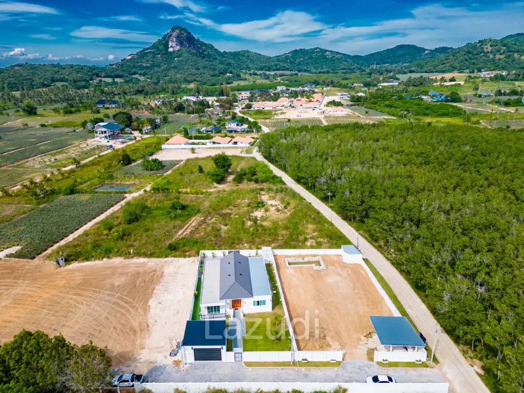 4 Bed 3 Bath 250 SQ.M Weaver Villas